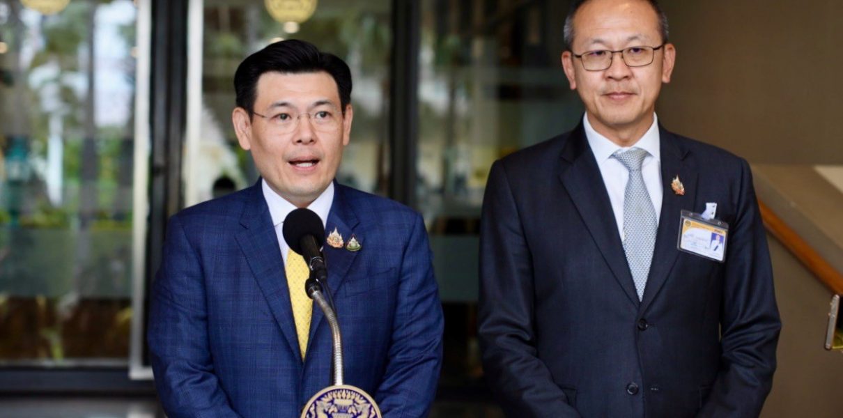 “รมต.จักรพงษ์” ประชุมด่วนติดตามน้ำท่วม ย้ำความช่วยเหลือต้องเข้าถึงโดยเร็วที่สุด เพื่อให้ประชาชนกลับมาดำรงชีวิตได้ตามปกติ