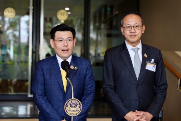 “รมต.จักรพงษ์” ประชุมด่วนติดตามน้ำท่วม ย้ำความช่วยเหลือต้องเข้าถึงโดยเร็วที่สุด เพื่อให้ประชาชนกลับมาดำรงชีวิตได้ตามปกติ